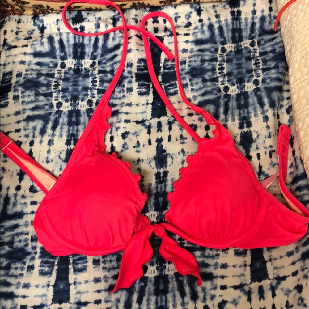 Victoria’s Secret bikini top